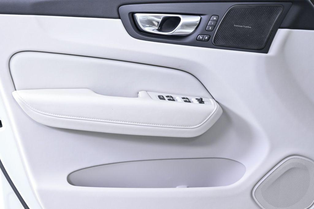 used 2023 Volvo XC60 car, priced at $31,629