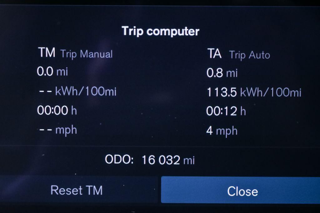 used 2024 Volvo XC40 Recharge Pure Electric car, priced at $35,998