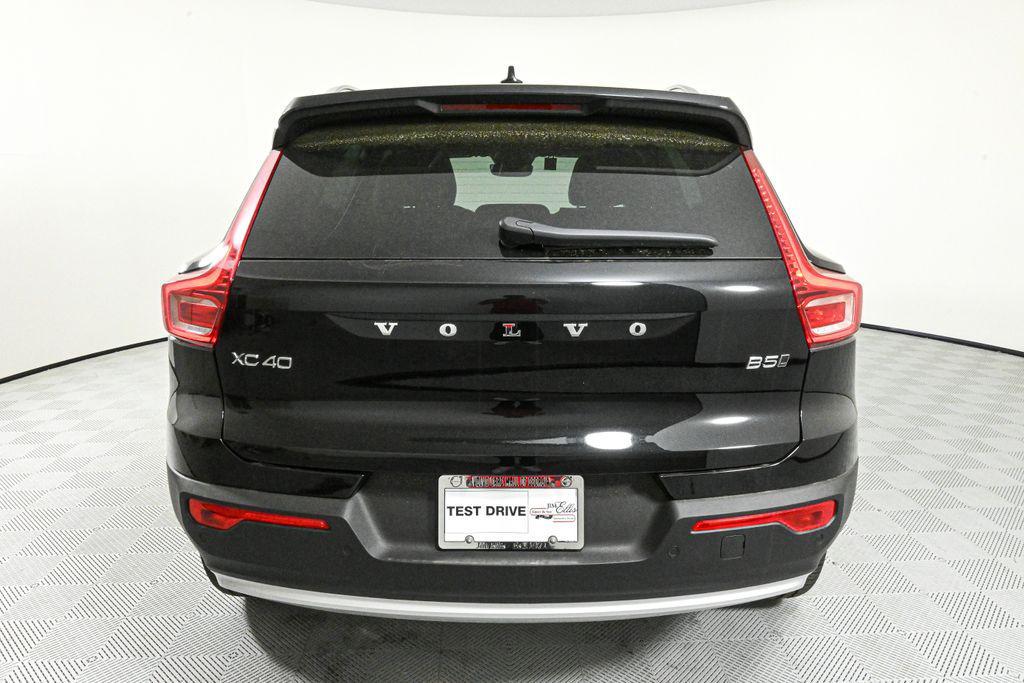 used 2025 Volvo XC40 car, priced at $31,457