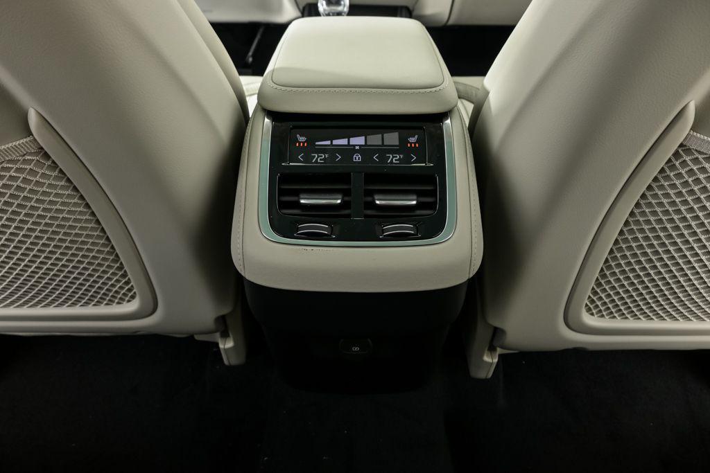 new 2026 Volvo XC90 car, priced at $75,155