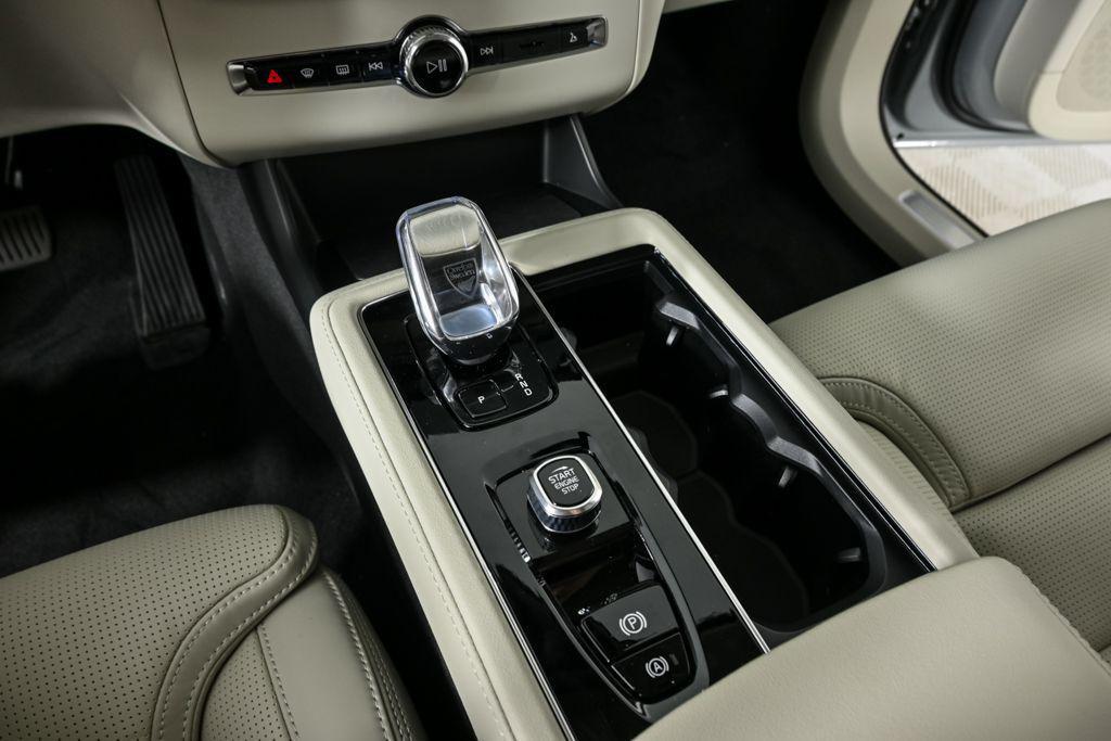 new 2026 Volvo XC90 car, priced at $75,155