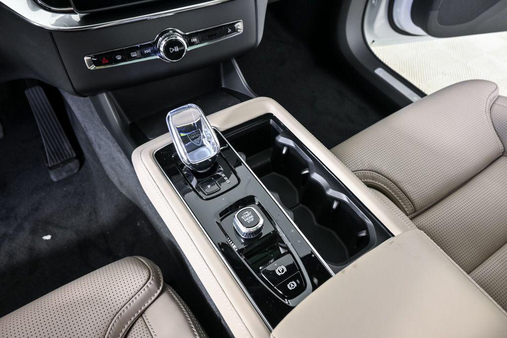 new 2026 Volvo XC90 Plug-In Hybrid car, priced at $85,745