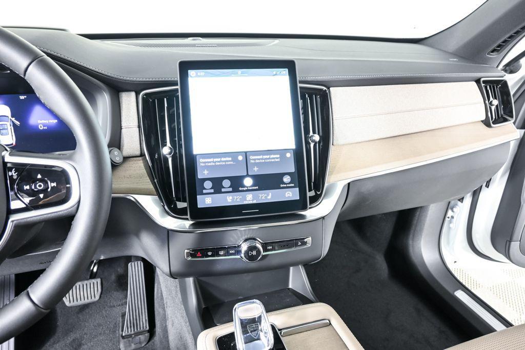 new 2026 Volvo XC90 Plug-In Hybrid car, priced at $85,745