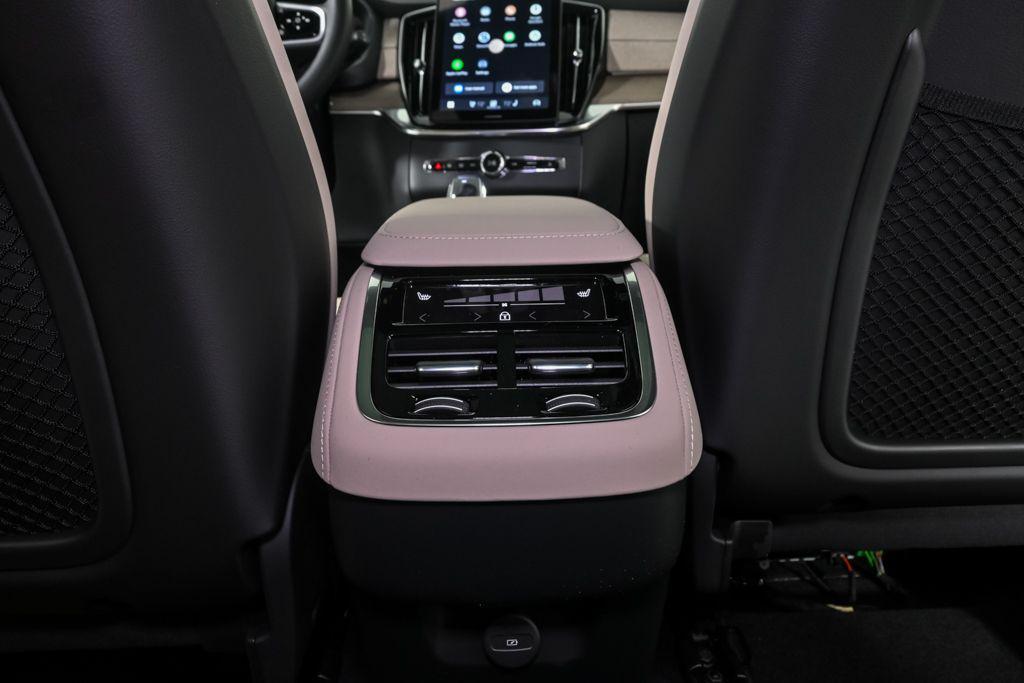 new 2026 Volvo XC90 car, priced at $67,275