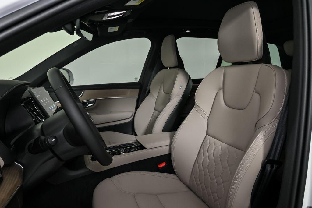 new 2026 Volvo XC90 car, priced at $67,275