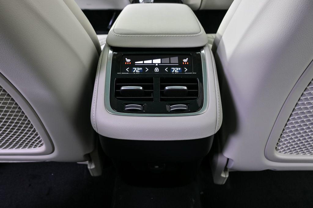 new 2026 Volvo XC90 car, priced at $75,155