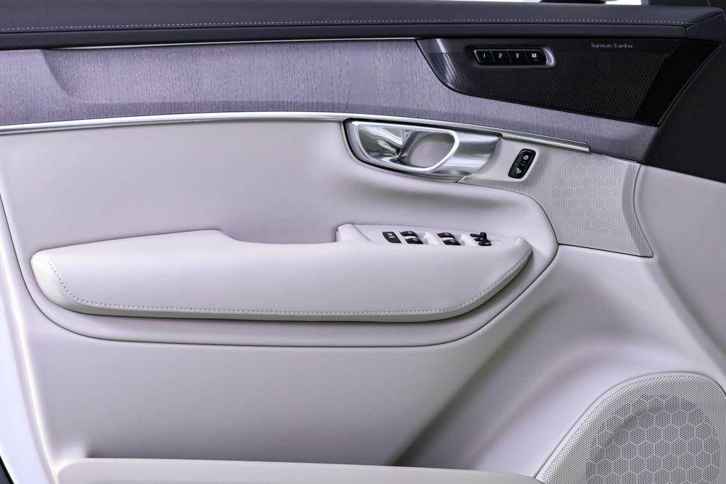 new 2026 Volvo XC90 car, priced at $75,155