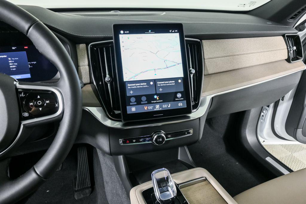 new 2026 Volvo XC90 Plug-In Hybrid car