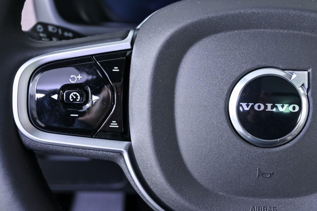 new 2026 Volvo XC90 Plug-In Hybrid car