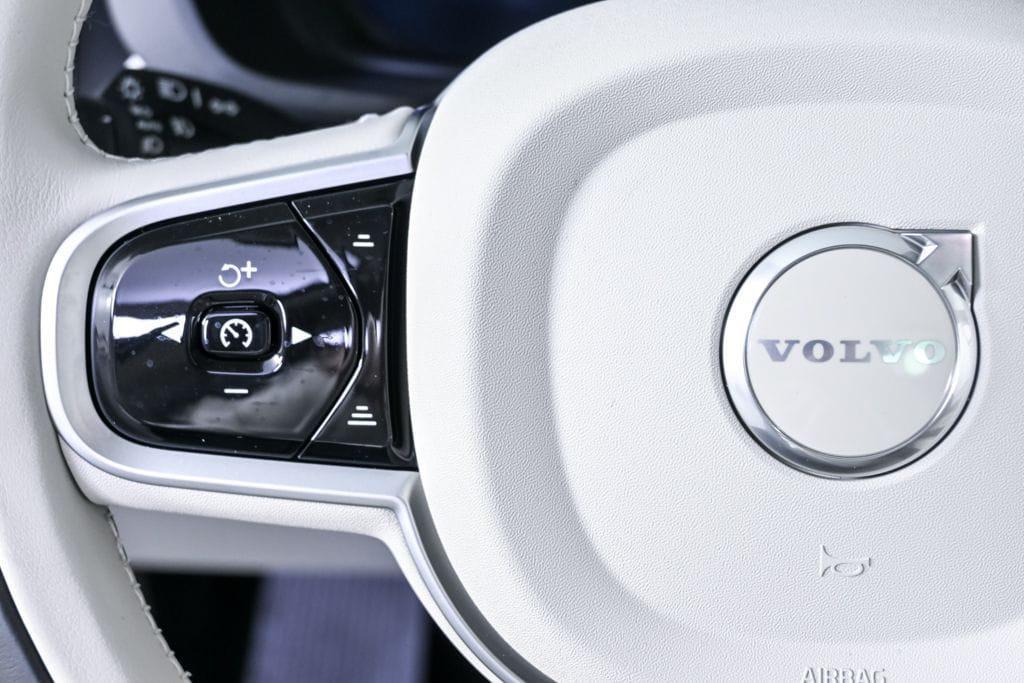 new 2026 Volvo XC60 Plug-In Hybrid car, priced at $76,034