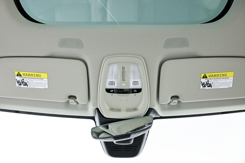 new 2026 Volvo XC60 Plug-In Hybrid car, priced at $75,235