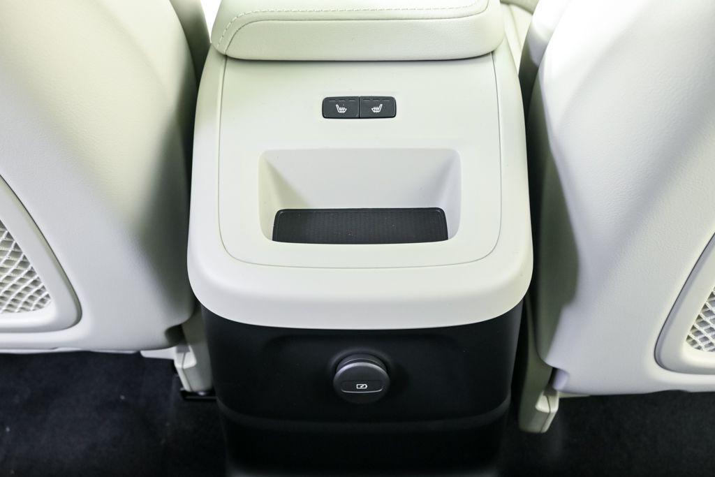 new 2026 Volvo XC60 Plug-In Hybrid car, priced at $75,235