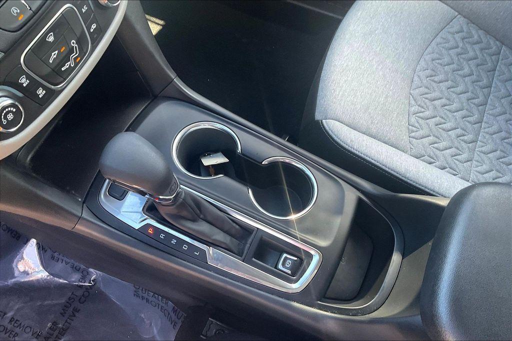 used 2024 Chevrolet Equinox car, priced at $18,995