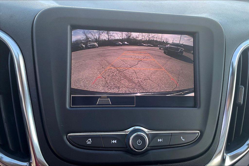 used 2024 Chevrolet Equinox car, priced at $18,995