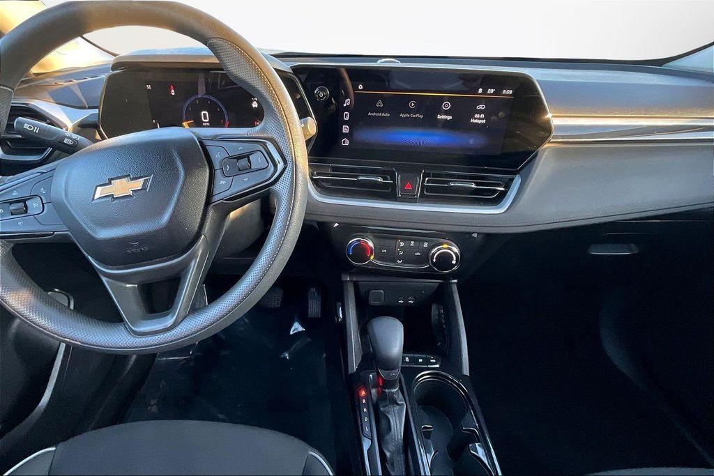 used 2024 Chevrolet TrailBlazer car, priced at $20,996