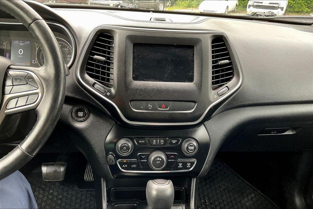 used 2019 Jeep Cherokee car, priced at $10,650