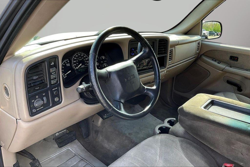 used 2002 GMC Sierra 2500 car, priced at $8,980