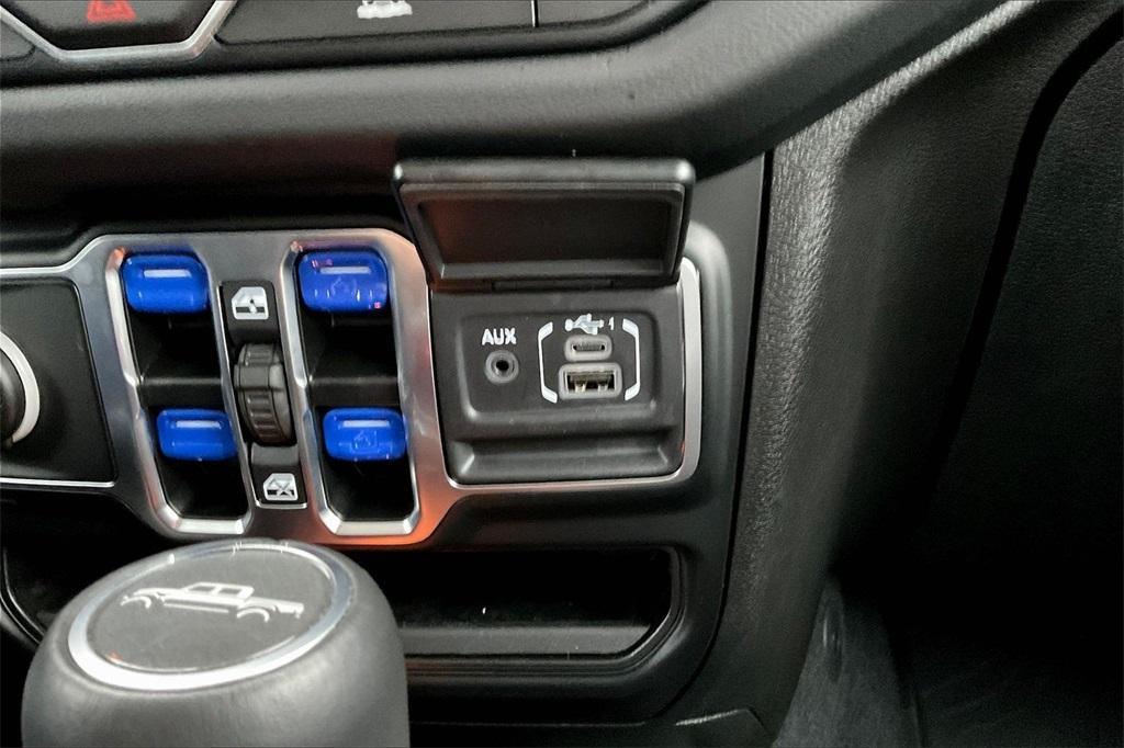 used 2025 Jeep Gladiator car, priced at $39,455