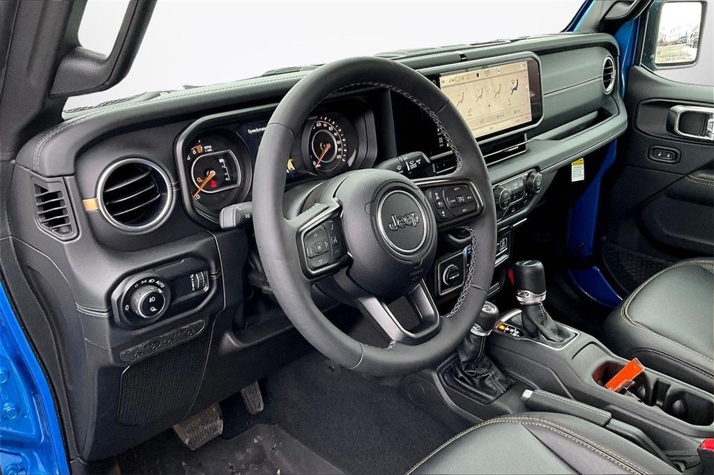 used 2025 Jeep Gladiator car, priced at $39,455