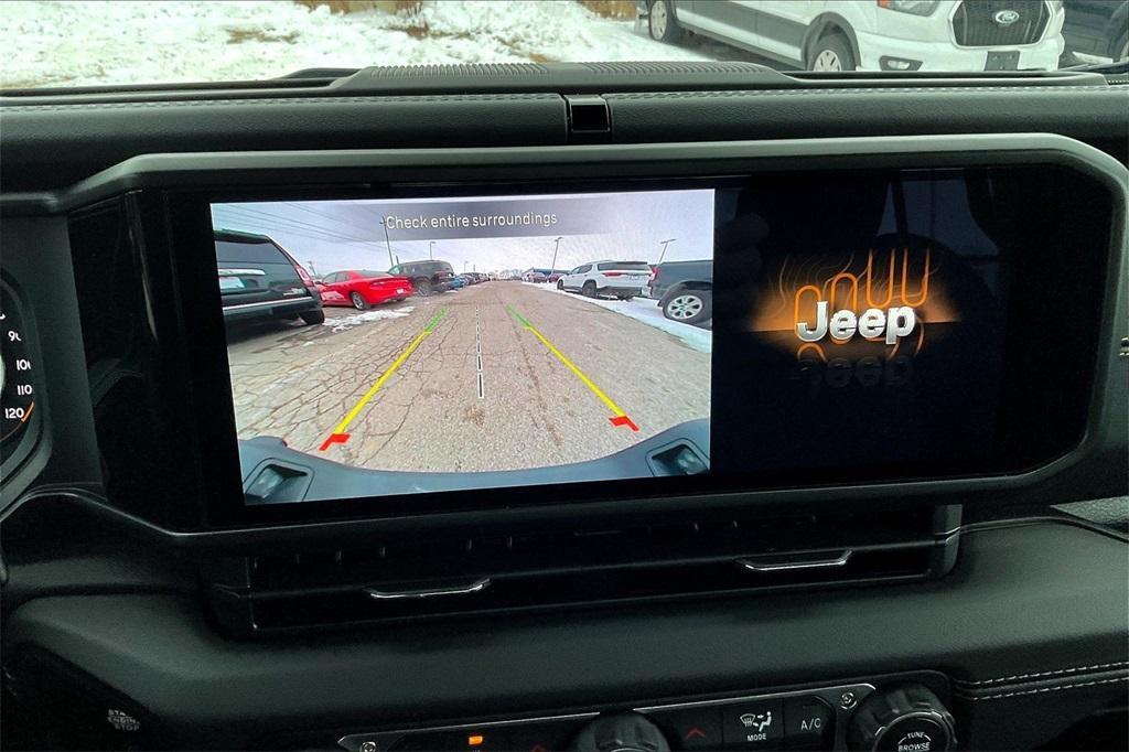 used 2025 Jeep Gladiator car, priced at $39,455