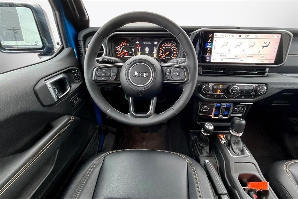 used 2025 Jeep Gladiator car, priced at $39,455