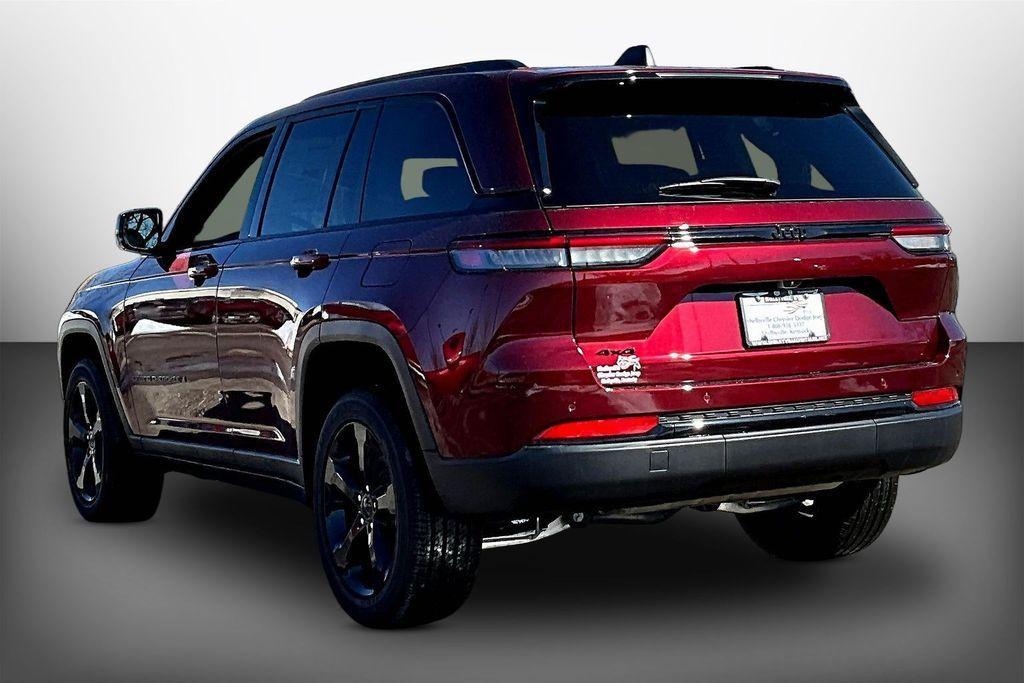 new 2025 Jeep Grand Cherokee car, priced at $40,125