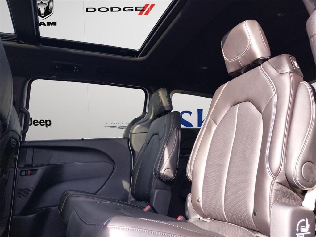 new 2026 Chrysler Pacifica car, priced at $44,496