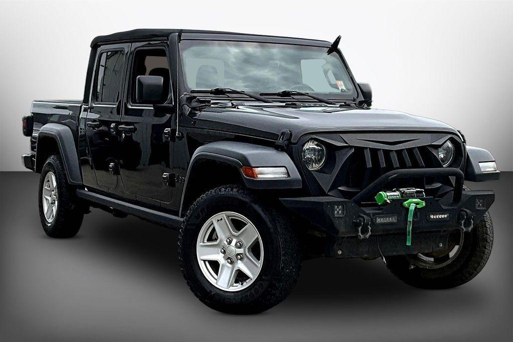 used 2020 Jeep Gladiator car, priced at $27,154