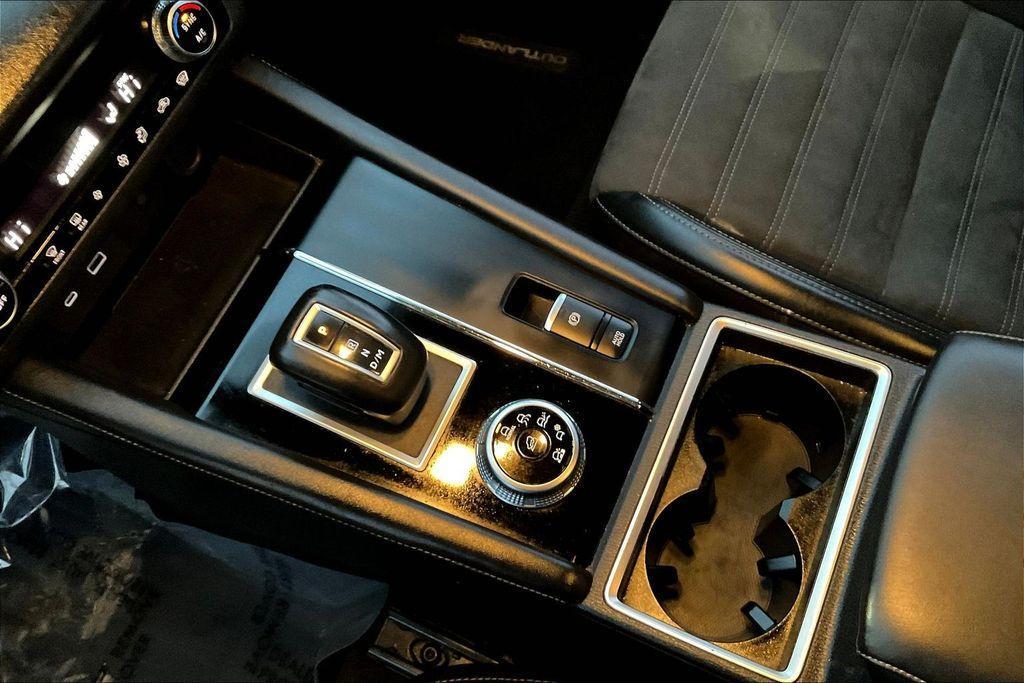 used 2024 Mitsubishi Outlander car, priced at $23,949