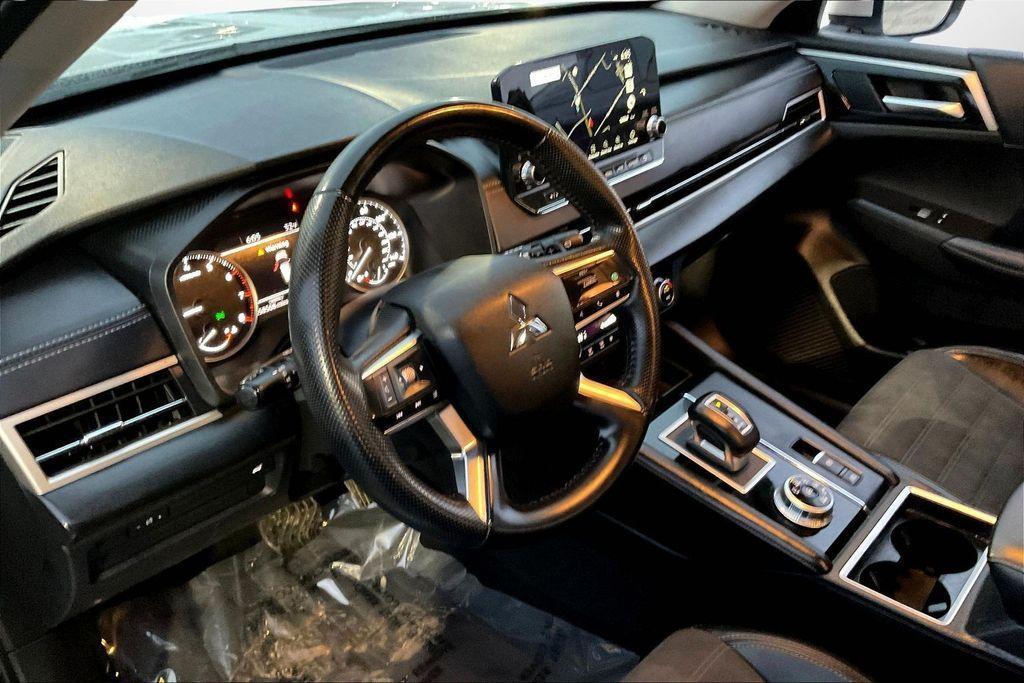 used 2024 Mitsubishi Outlander car, priced at $23,949
