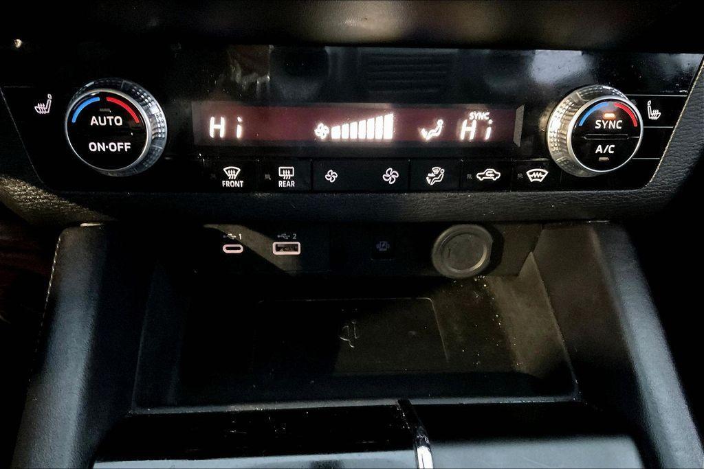 used 2024 Mitsubishi Outlander car, priced at $23,949