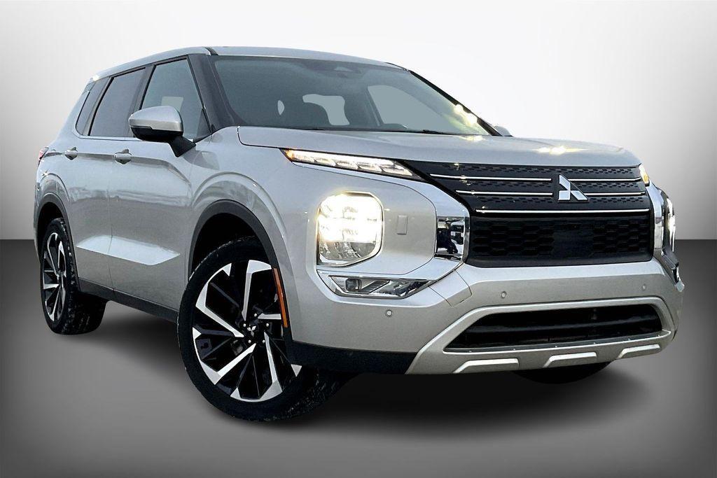 used 2024 Mitsubishi Outlander car, priced at $23,949