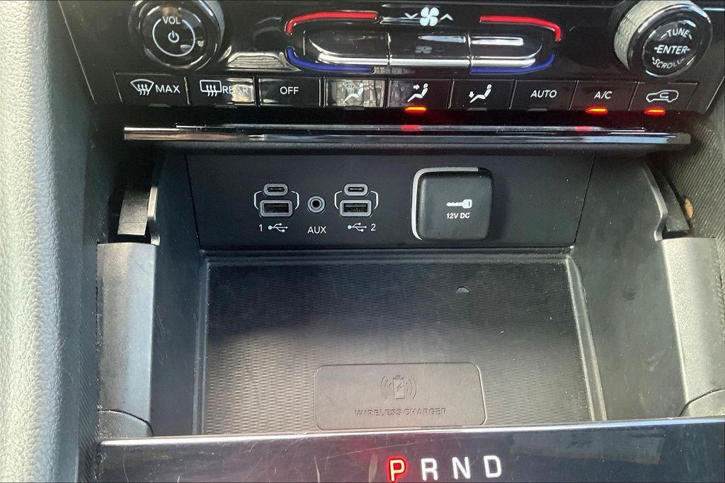 used 2024 Jeep Grand Cherokee L car, priced at $30,699