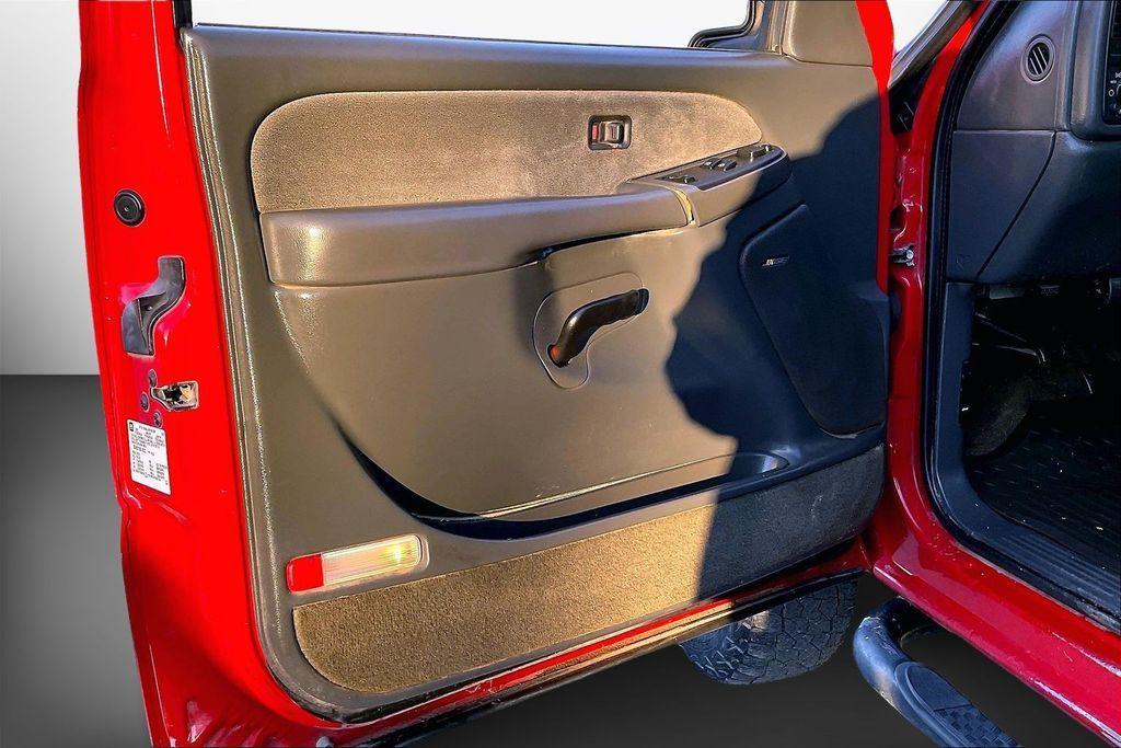 used 2003 Chevrolet Silverado 2500 car, priced at $7,964