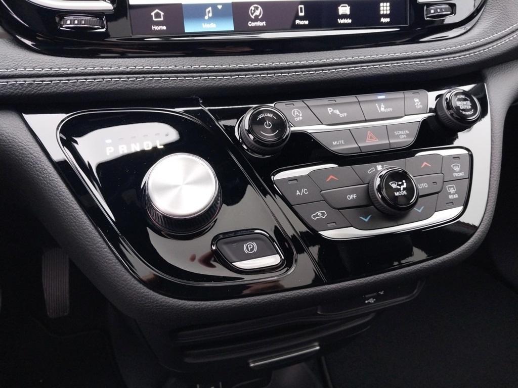 new 2026 Chrysler Pacifica car, priced at $47,915