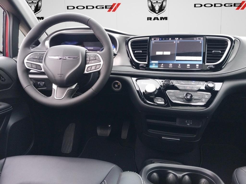 new 2026 Chrysler Pacifica car, priced at $47,915
