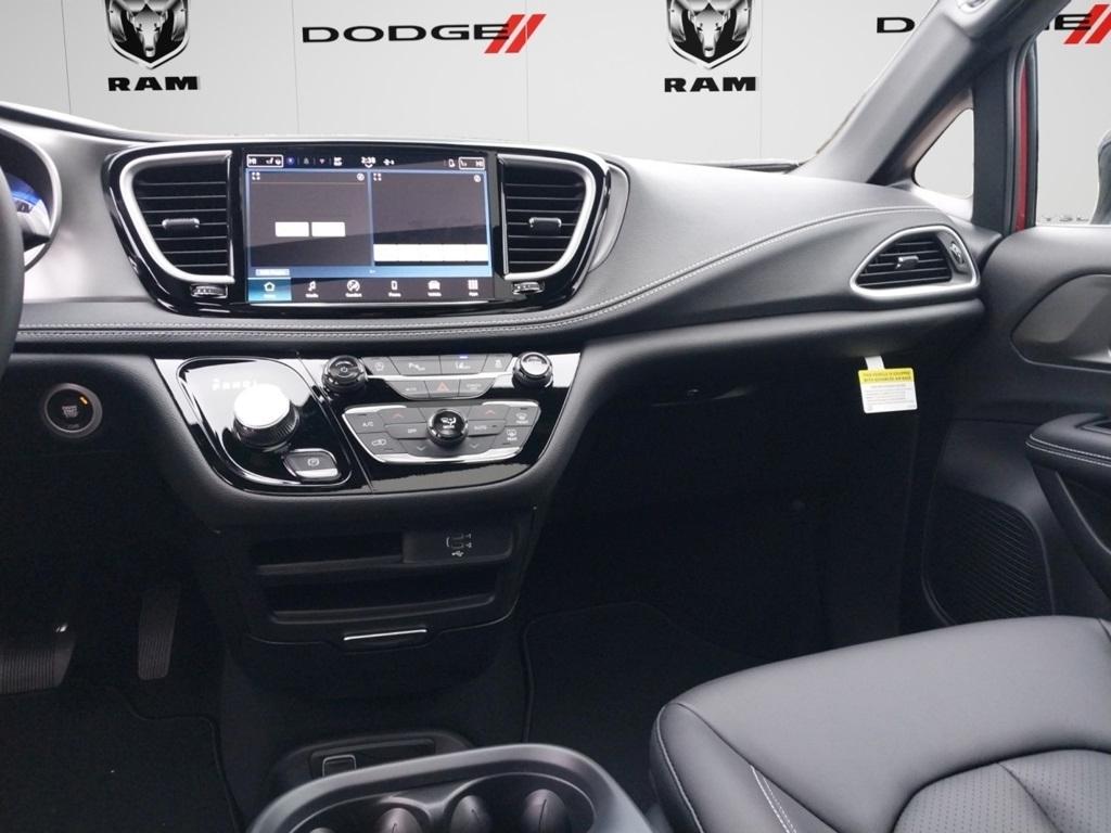 new 2026 Chrysler Pacifica car, priced at $47,915