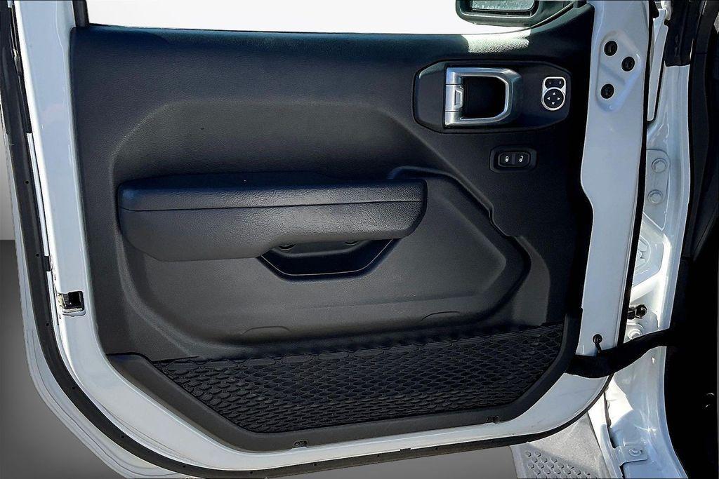 used 2022 Jeep Wrangler Unlimited car, priced at $31,185