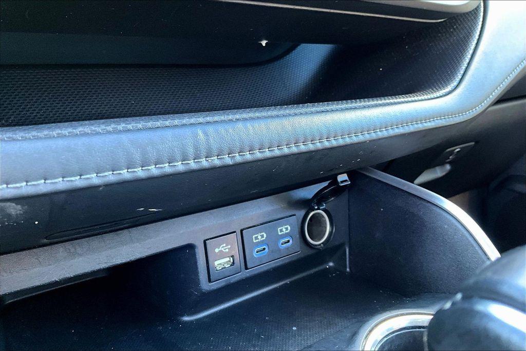 used 2022 Toyota Highlander car, priced at $32,825