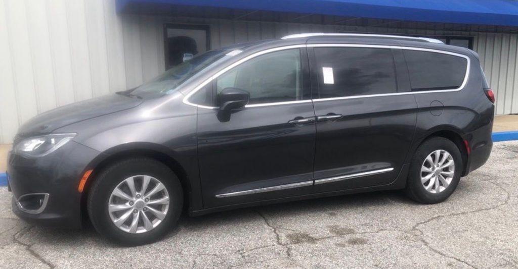 used 2019 Chrysler Pacifica car, priced at $19,460