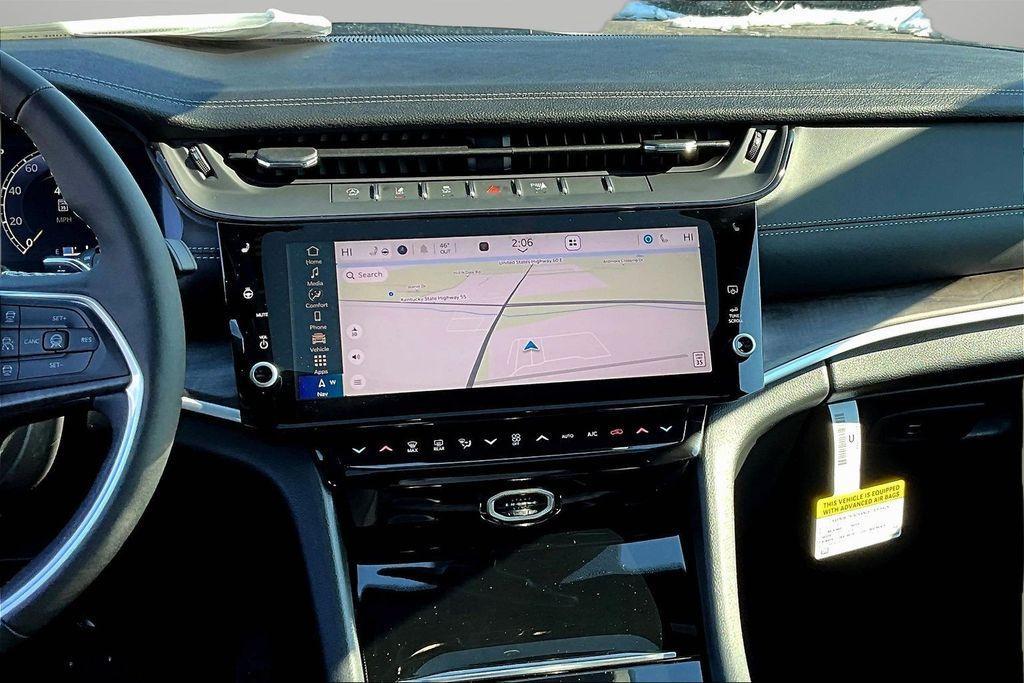 new 2026 Jeep Grand Cherokee car, priced at $41,930