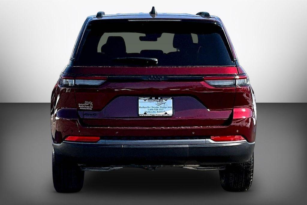 new 2026 Jeep Grand Cherokee car, priced at $41,930