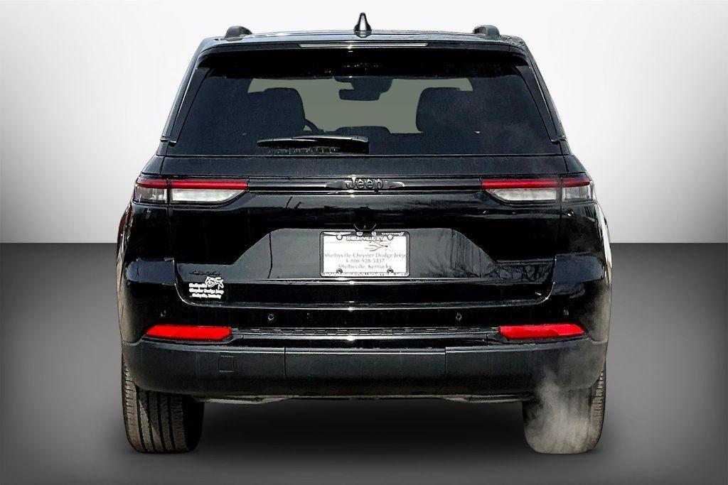 new 2025 Jeep Grand Cherokee car, priced at $42,206