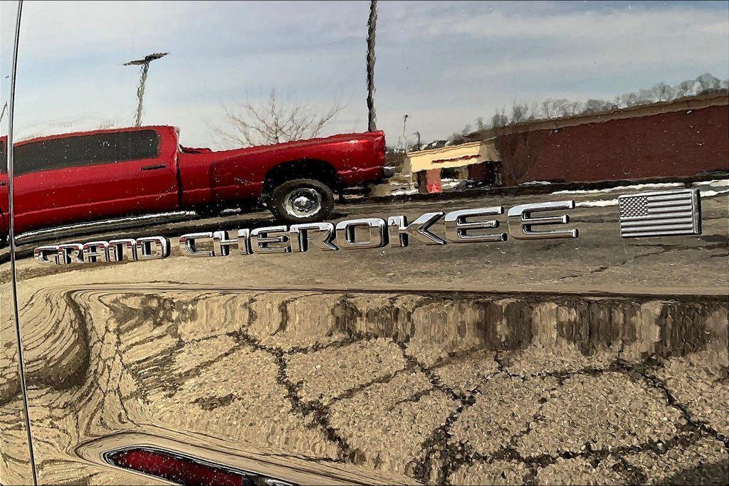 new 2025 Jeep Grand Cherokee car, priced at $42,206