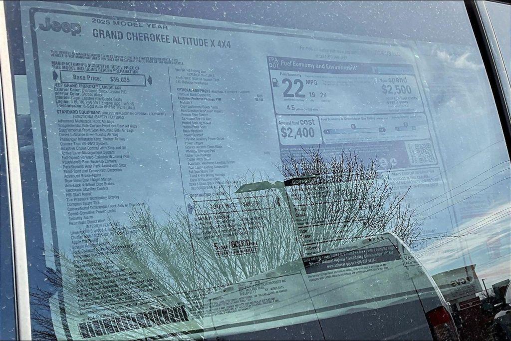 new 2025 Jeep Grand Cherokee car, priced at $42,206