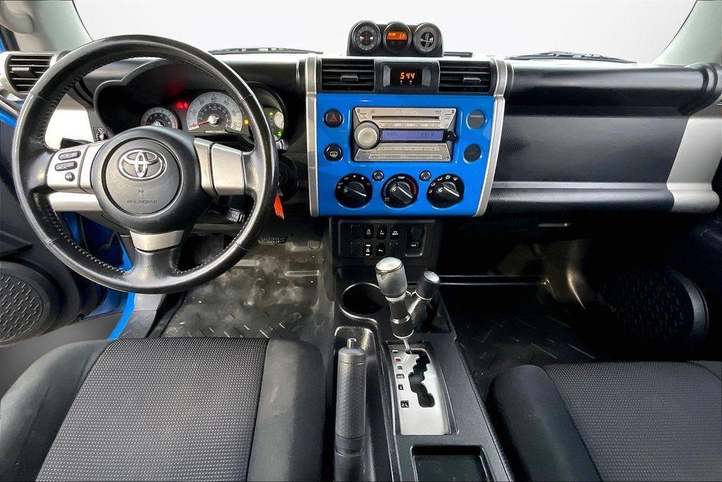 used 2007 Toyota FJ Cruiser car, priced at $11,996