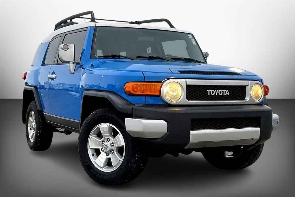 used 2007 Toyota FJ Cruiser car, priced at $11,996