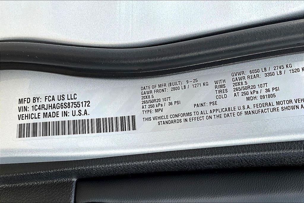 new 2025 Jeep Grand Cherokee car, priced at $40,620