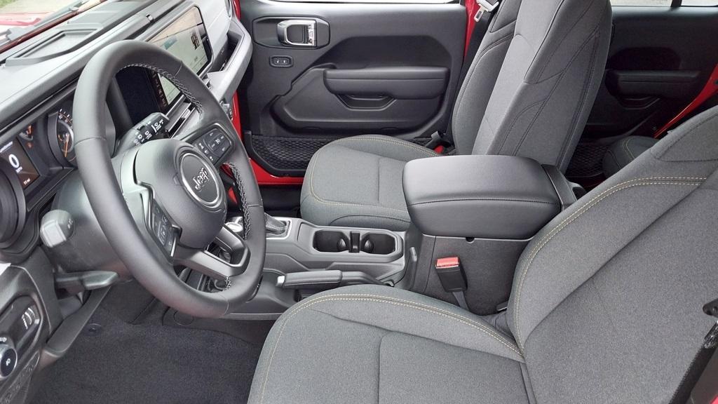 new 2025 Jeep Wrangler car, priced at $37,350