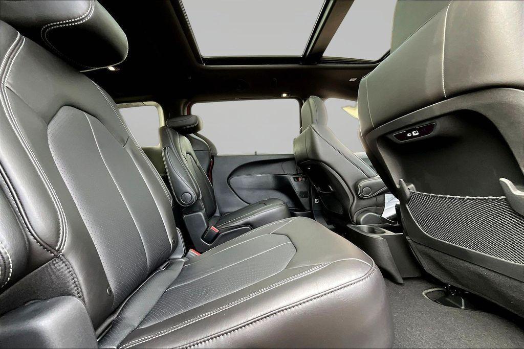 new 2026 Chrysler Pacifica car, priced at $44,660